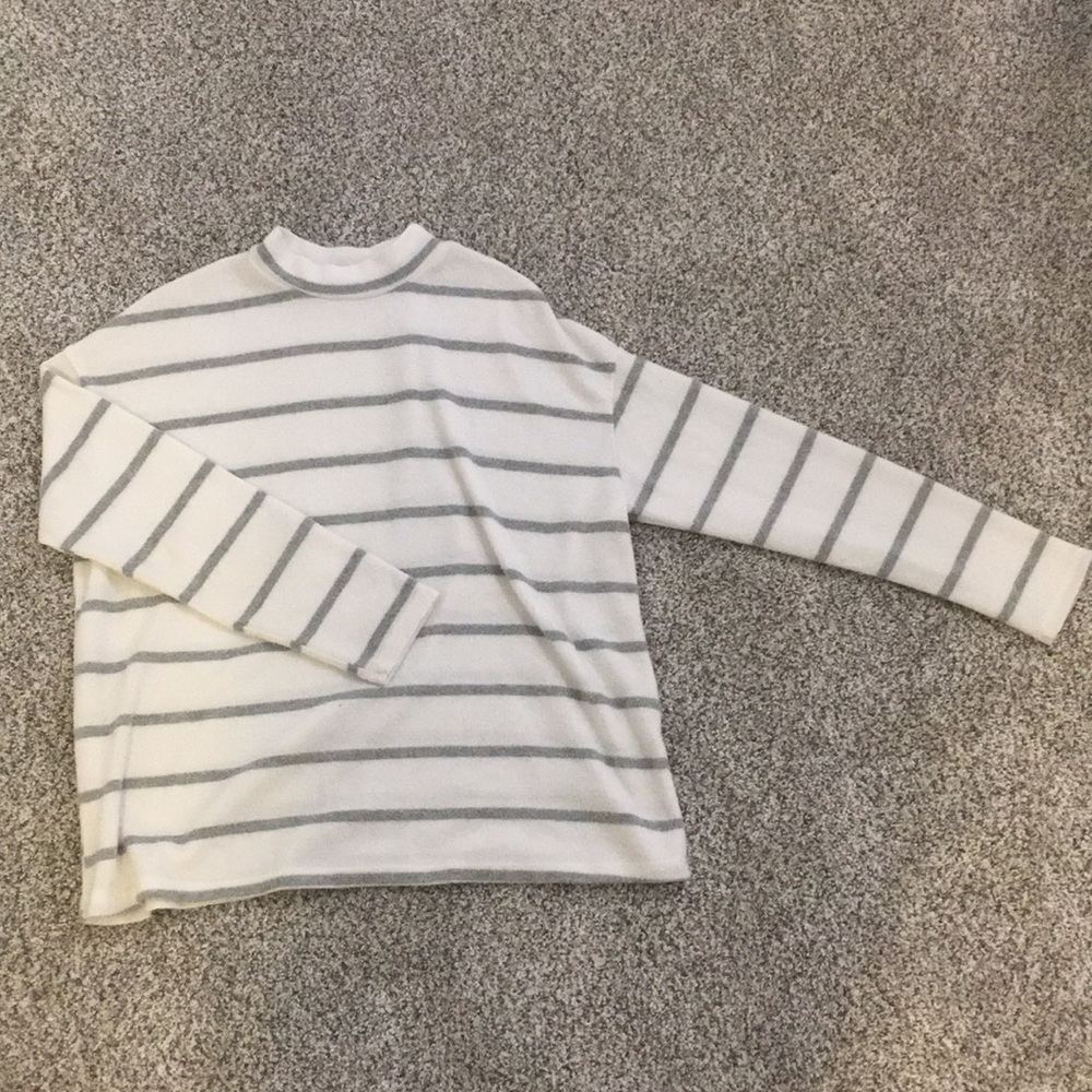 Grey and White High Neck Top